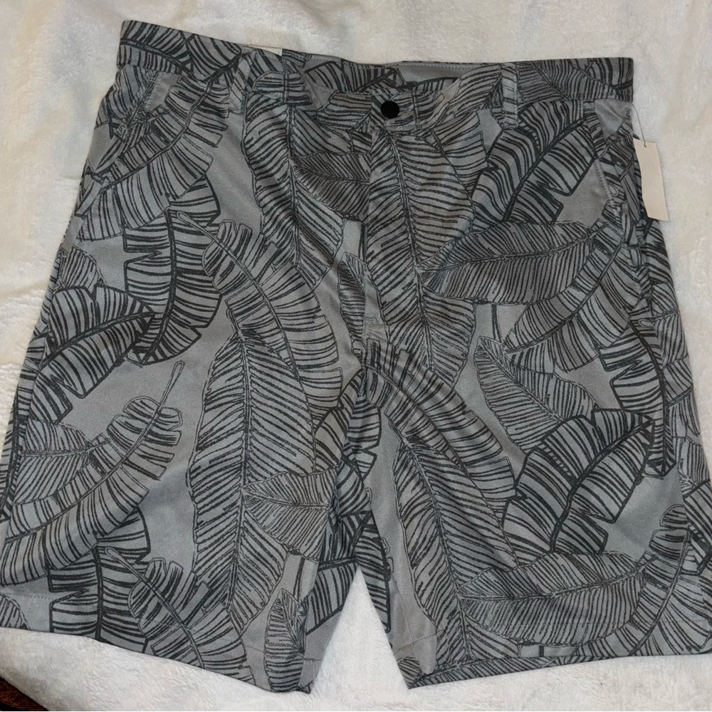 NWT Men’s Van Heusen casual shorts